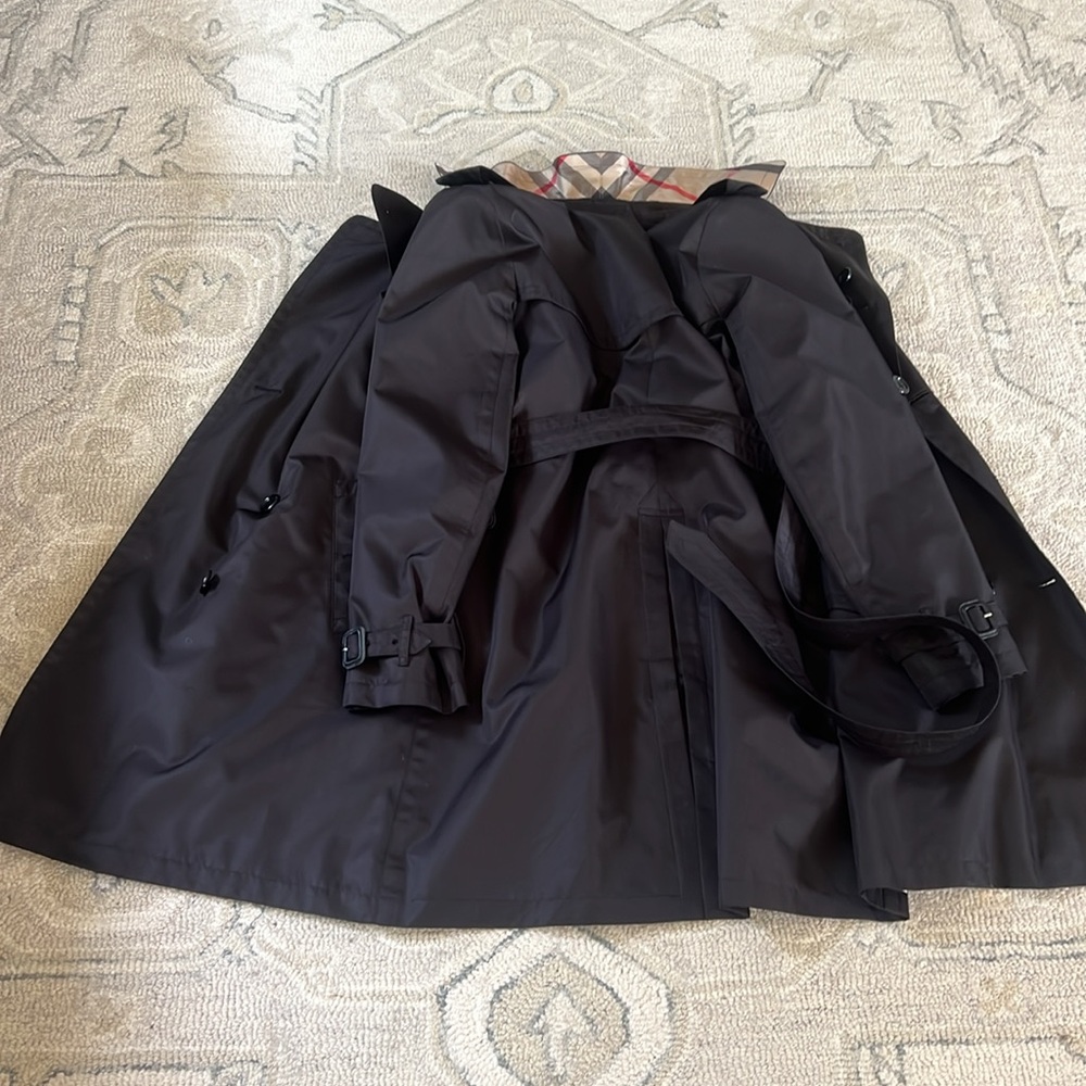 Burberry Coat - Picture 2 of 16